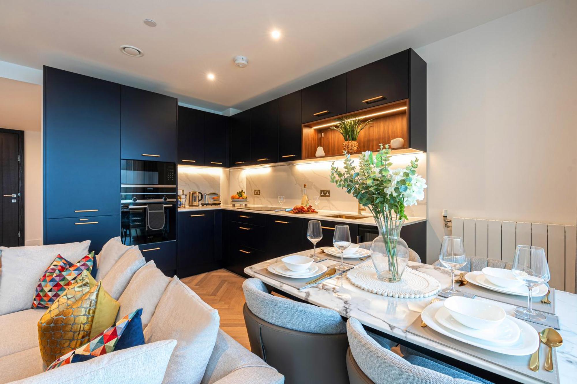 Lux 2 Bed 2 Bath With Riverviews *
