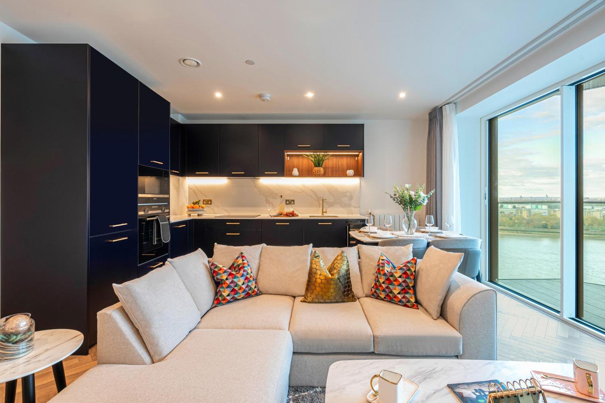 Lux 2 Bed 2 Bath With Riverviews Apartment London