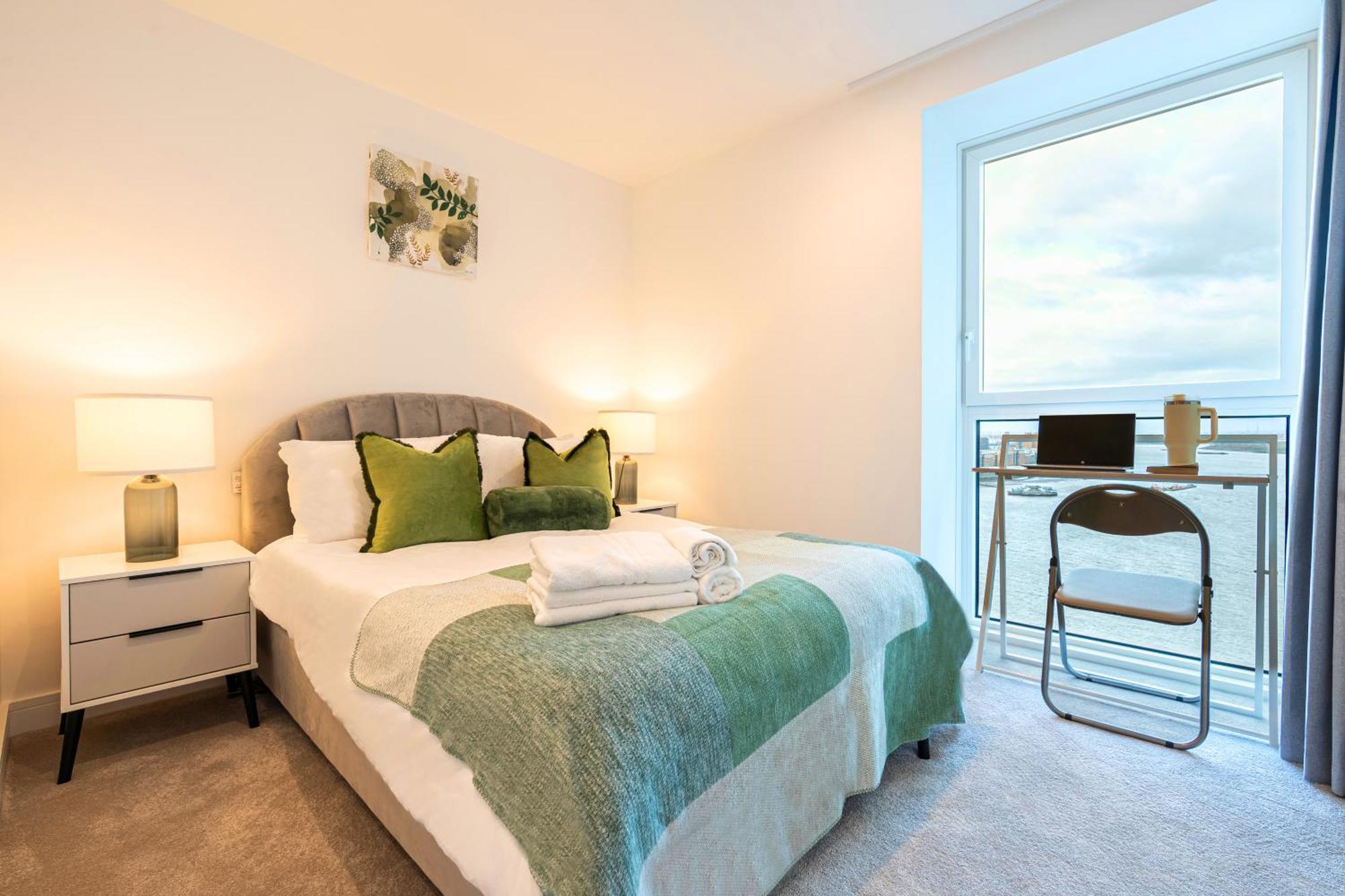 Lux 2 Bed 2 Bath With Riverviews London
