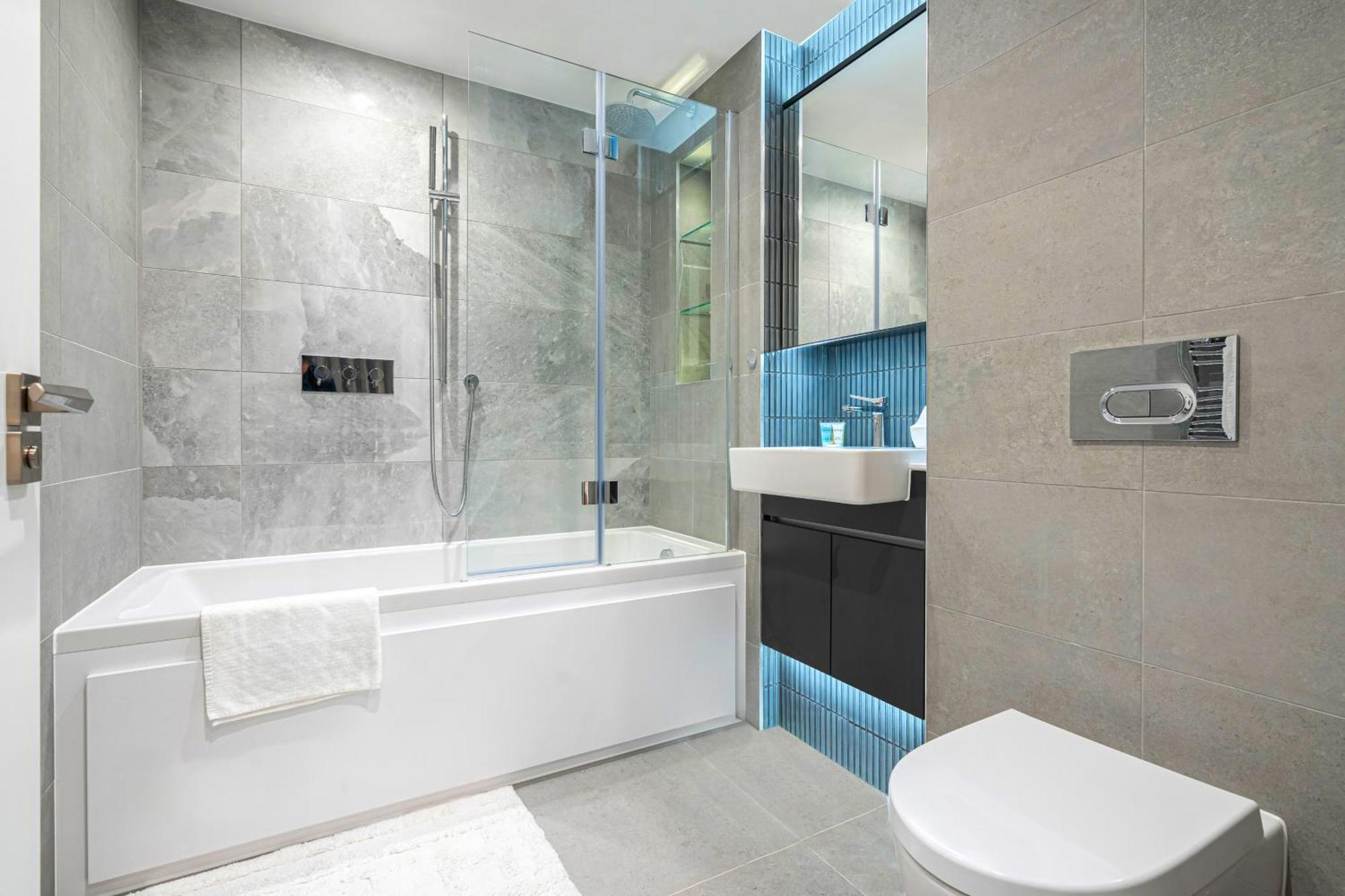 Lux 2 Bed 2 Bath With Riverviews